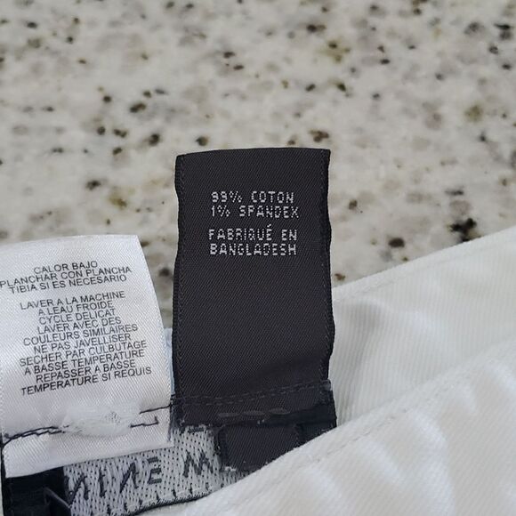 Nine West Women’s White Denim Capri,  Size 12 - Picture 4 of 4
